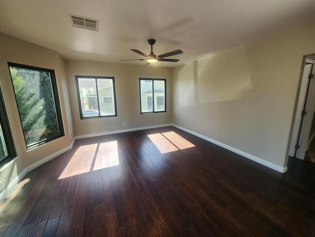 Building Photo - 3448 Cherokee Ave