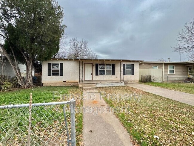 Building Photo - 1305 Richard St