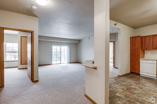 2BR, 2BA - 995SF - Arbor Pointe Senior Apartments