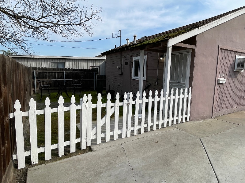 Building Photo - 1117 N 11th Ave