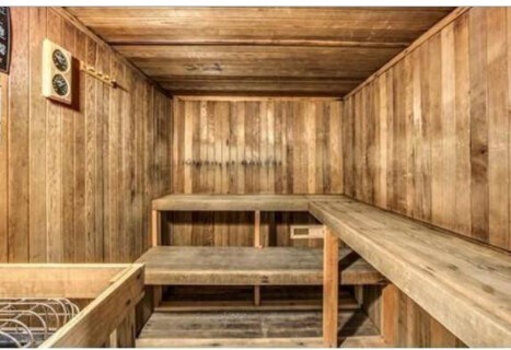 Building Photo - 48 Forest St