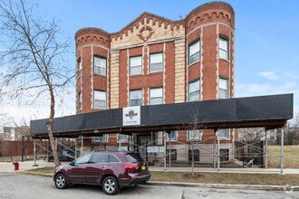 Building Photo - 5201 S Calumet Ave