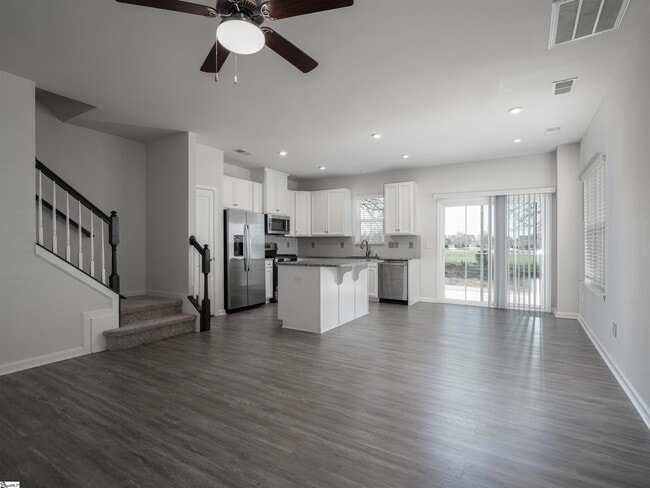 Building Photo - 216 Hipps Crossing Dr