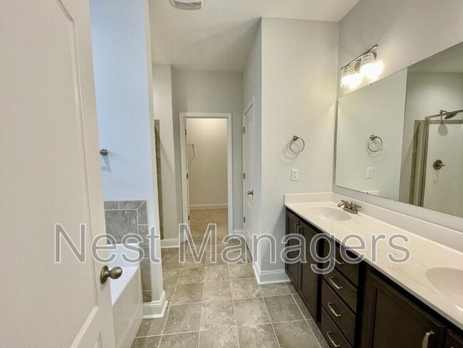 Building Photo - 155 Cromwell Ct