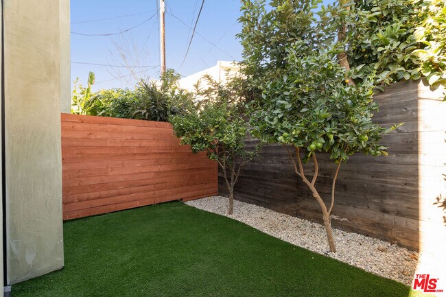 Building Photo - 3909 W Exposition Blvd