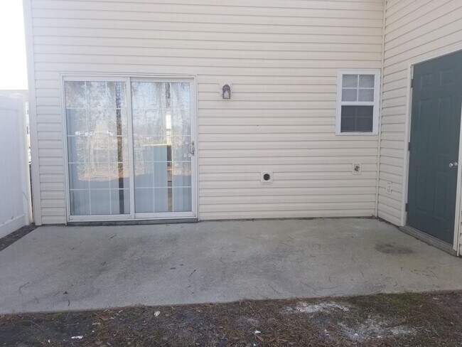 Building Photo - 23 Pirates Cove Dr