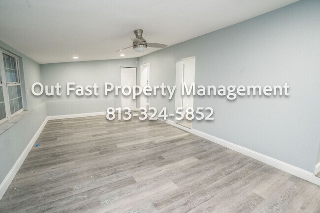 Building Photo - Bright Corner-Lot Home Near Bayshore and City Conveniences