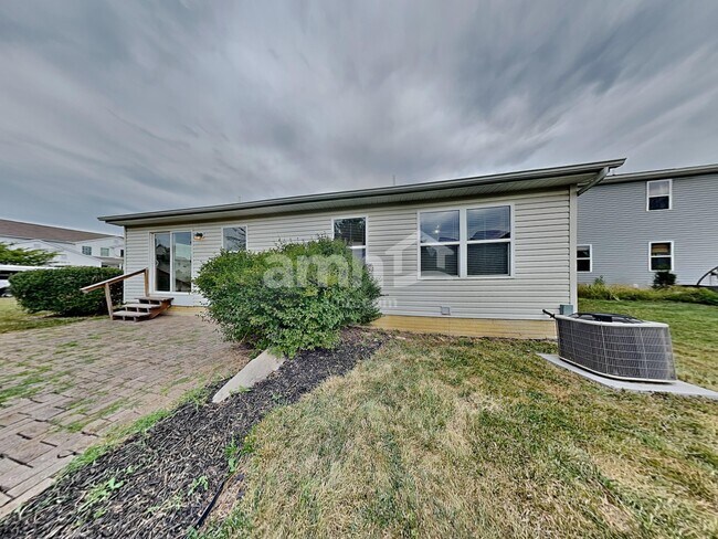 Building Photo - 211 Cherrytree Ln