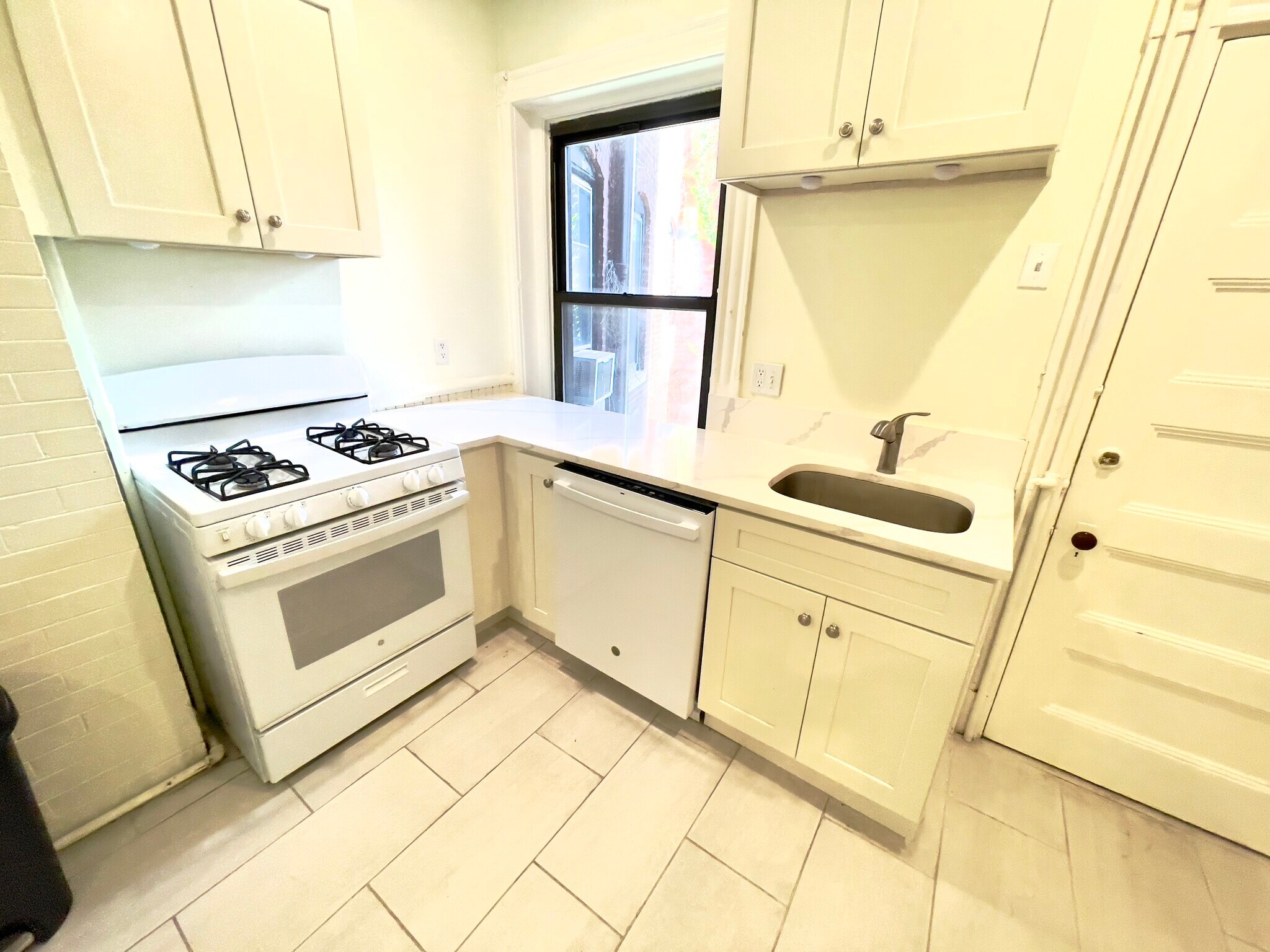 Kitchen - 1857 Beacon St