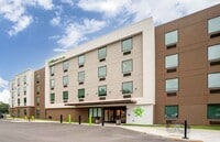Building Photo - Furnished Studio-Pensacola