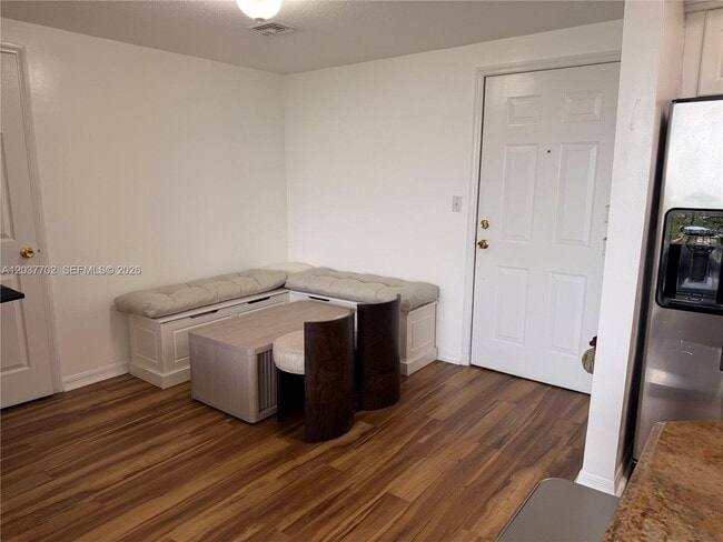 Building Photo - 3500 Coral Wy