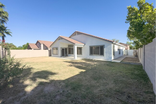 Building Photo - 3Bed/2Bath House at AZ-101 Loop/75th Ave! Ready for Immediate Move-In! -- HOME OFFICE!