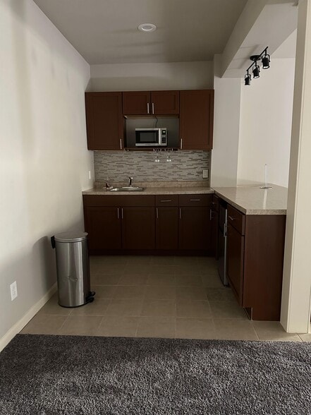 Building Photo - 10307 Ivory Dove Trail