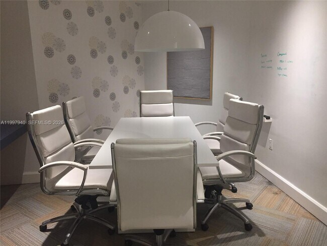 Building Photo - 951 Brickell Ave