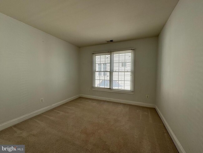 Building Photo - 13868 Piedmont Vista Dr