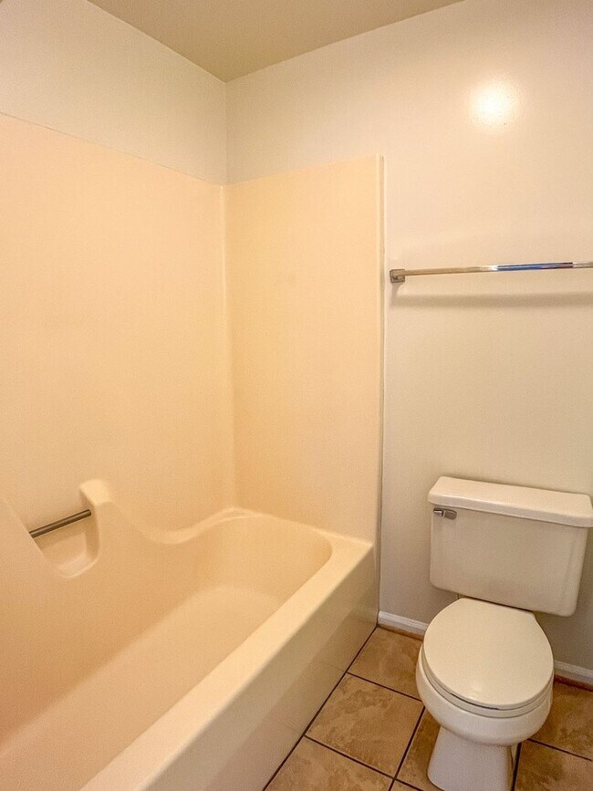 Building Photo - 2BD/2BA In Birnam Wood Near Stonefield & A...