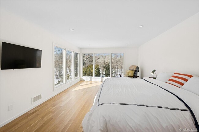 Building Photo - 15 Rivers Rd