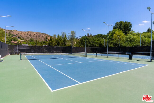 Building Photo - 6 Buckskin Ct