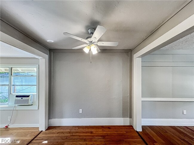 Building Photo - 2342 Stella St