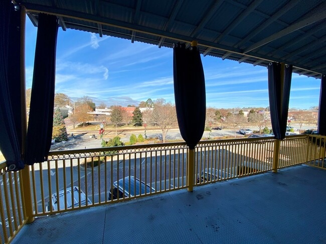 Building Photo - Beautiful 2BR/2BA Loft in Downtown Opelika