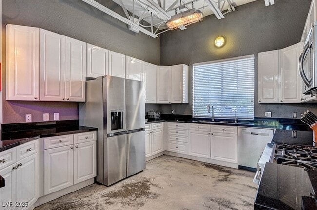 Building Photo - 5096 Thunder River Cir