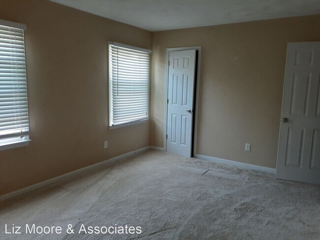Building Photo - 392 Susan Constant Dr