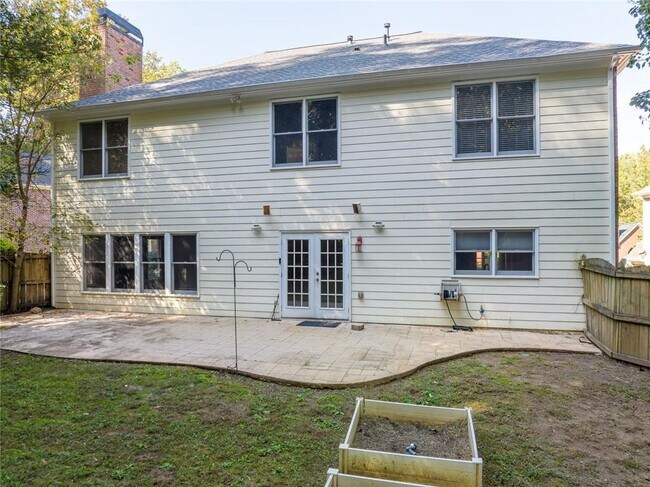 Building Photo - 174 Ennisbrook Dr SE