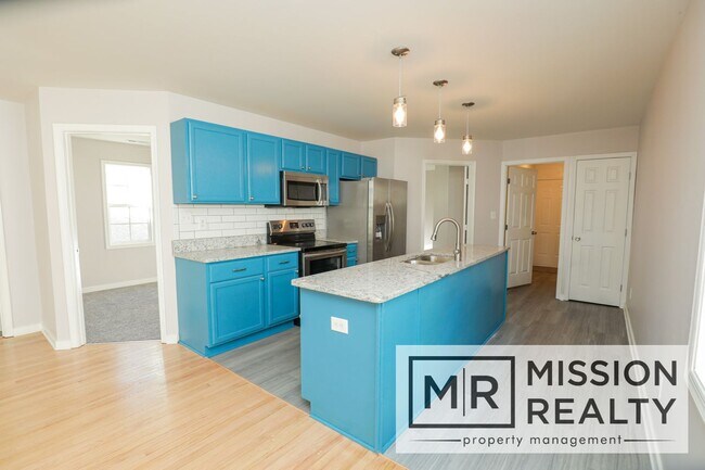 Building Photo - -- 3 BED 2 BATH HOME IN POPULAR NORTH SIDE --
