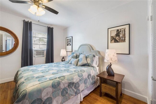 Building Photo - 1712 Pierce St