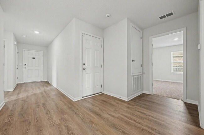 Building Photo - 3277 Chapelwood Dr