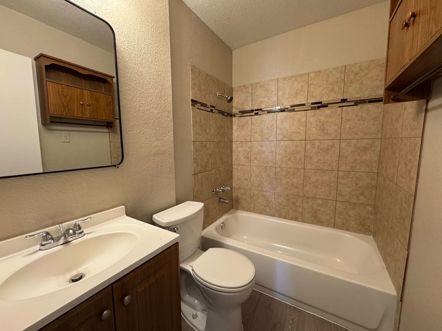 Building Photo - 1708 Benttree Dr