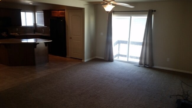 Building Photo - Beautiful 2011 home in West Haven for rent