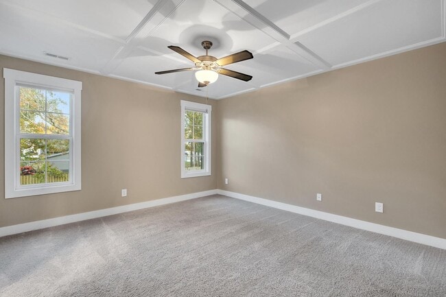 Building Photo - Beautiful 3 Bedroom with bonus in Sneads Ferry