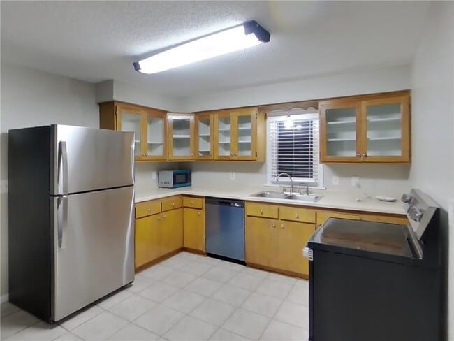 Building Photo - 3910 Scott Ave N