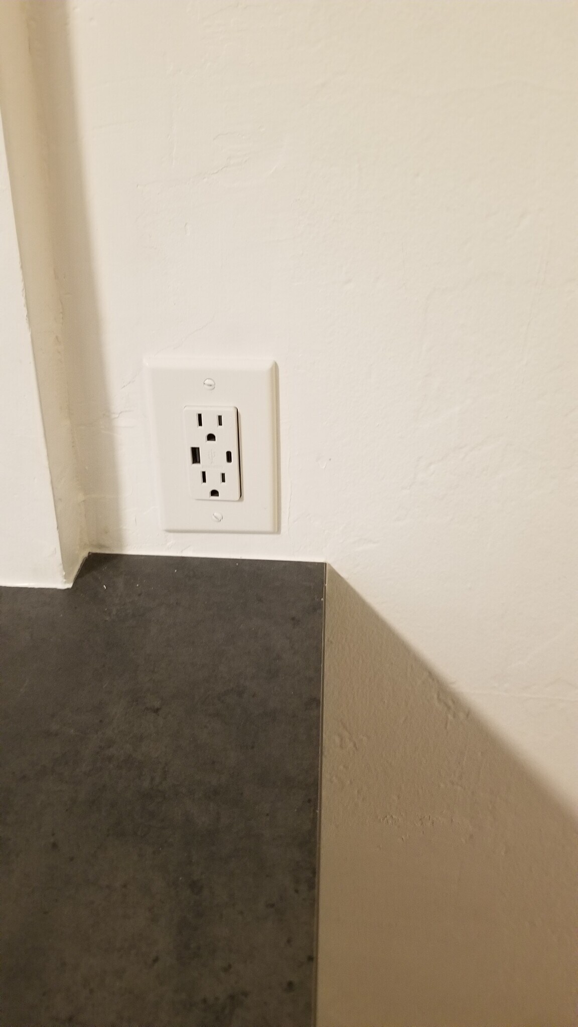 Building Photo - 515 S 20th Ave