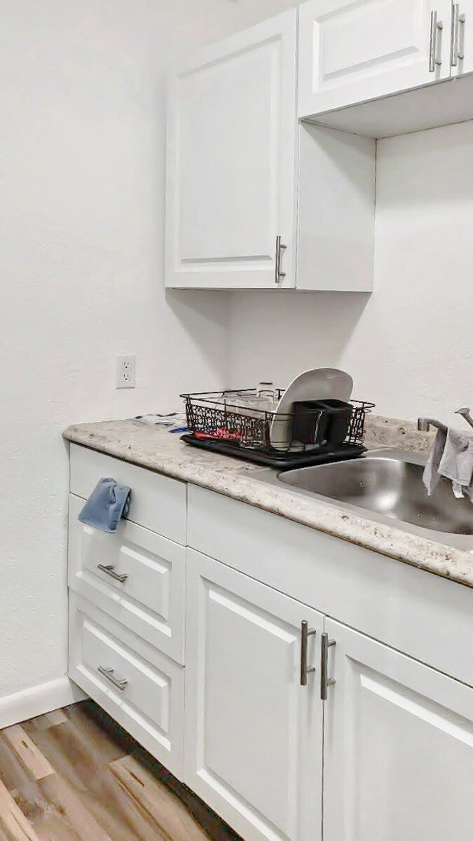 Building Photo - 8506 N Brooks St