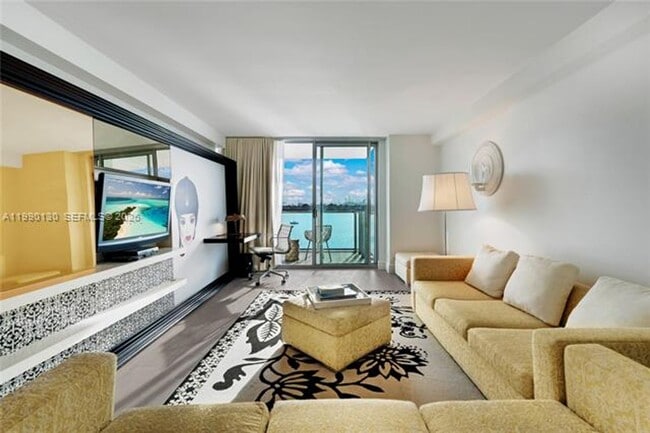 Building Photo - 1100 West Ave