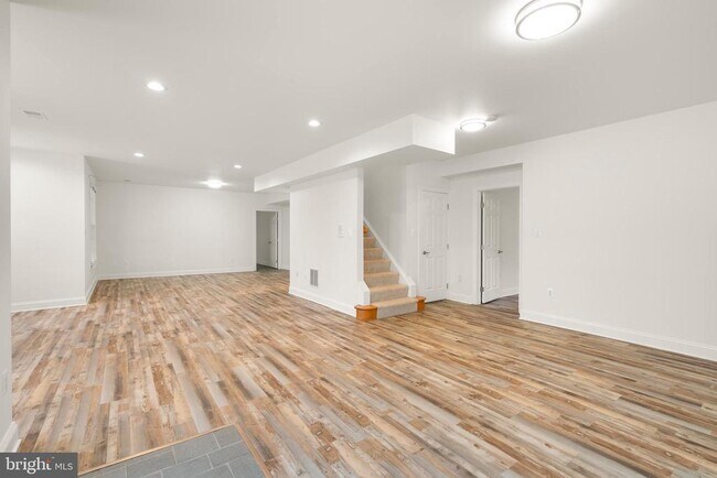 Building Photo - 6058 Sugarstone Ct