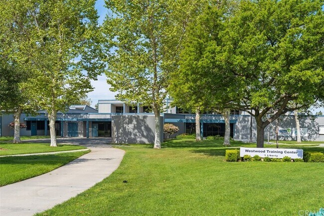Building Photo - 42 Atherton-
