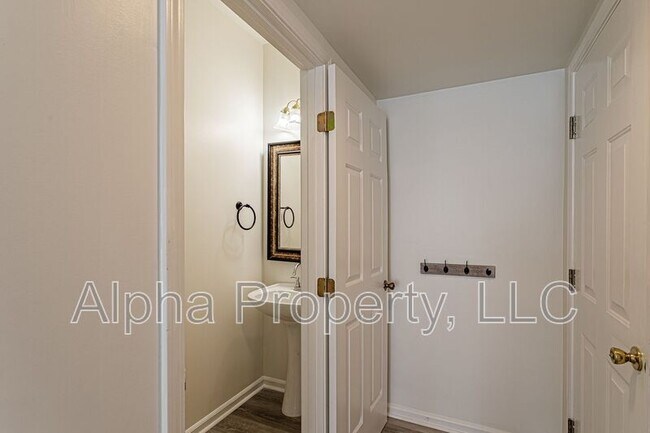 Building Photo - 261 Highgate Cir