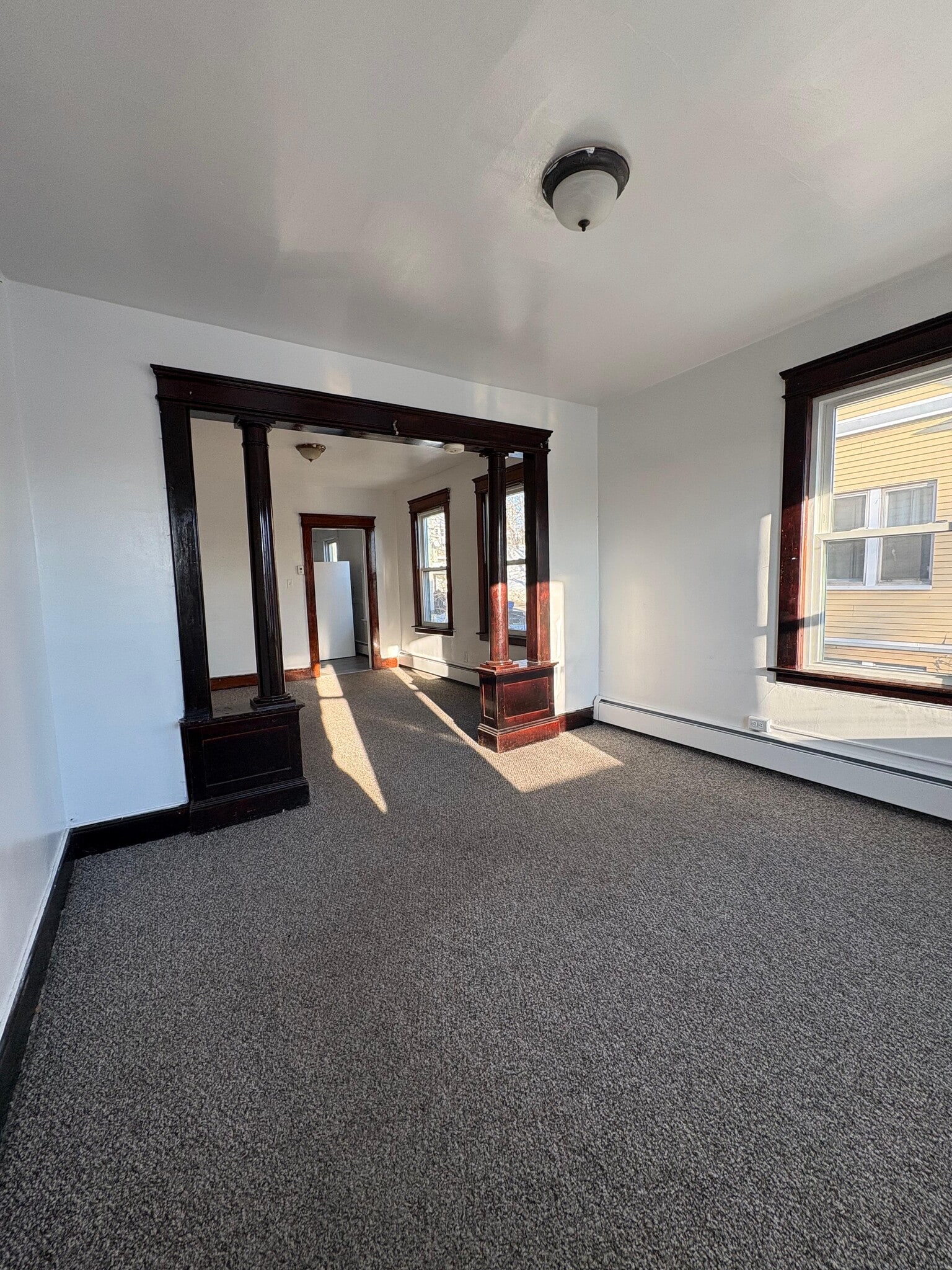 Building Photo - 37 Eastwood Ave