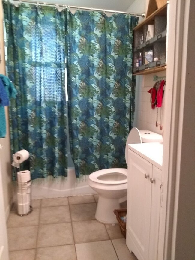 Building Photo - Great Rental Downtown