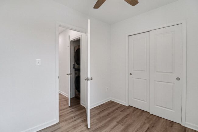 Building Photo - 303 Seaton Pl NE