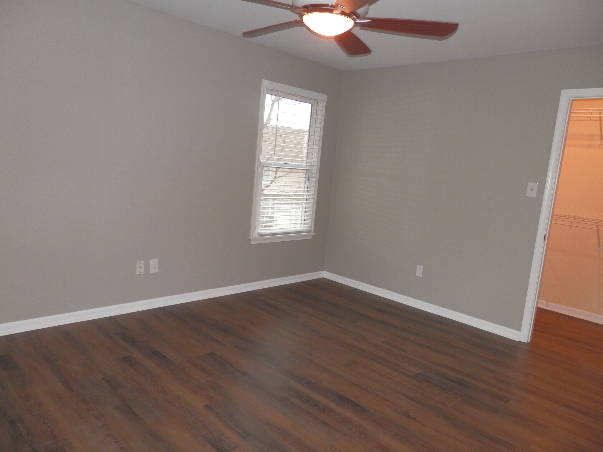 Building Photo - 3201 Bridlewood Dr