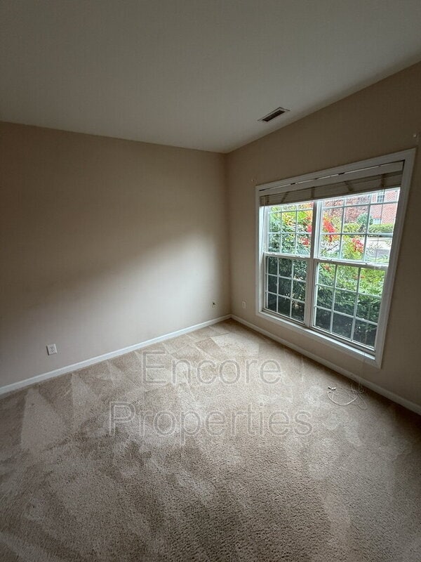 Building Photo - 6824 Middleboro Dr