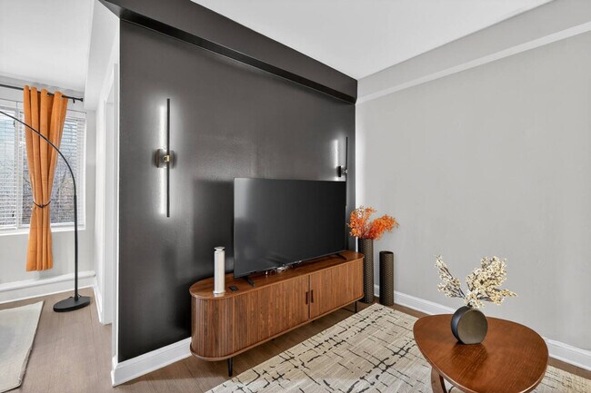 Building Photo - 1500 Arlington Blvd