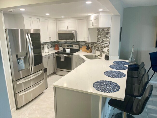 Building Photo - 133 N Pompano Beach Blvd