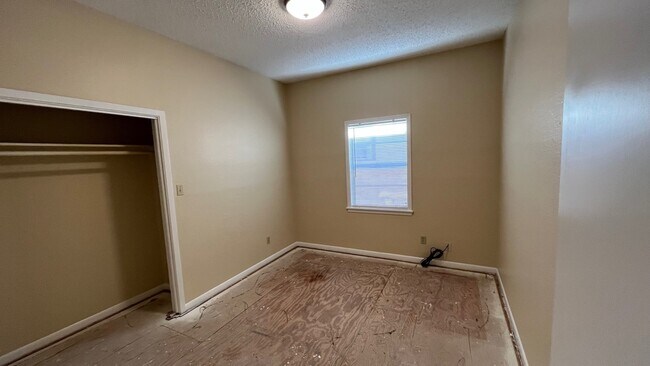 Building Photo - 1523 Avenue O