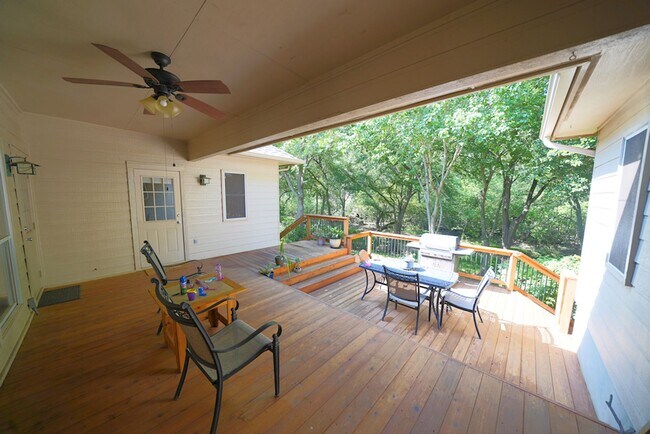 Building Photo - Gorgeous Home in the Coveted Greenshire Subdivision - Realtor Commission: $400