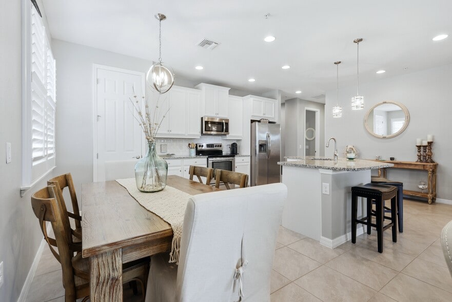 Building Photo - 106 Porta Vecchio Bnd